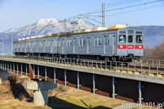 [長野電鉄柳原～村山間] 521列車、8500系T2編成