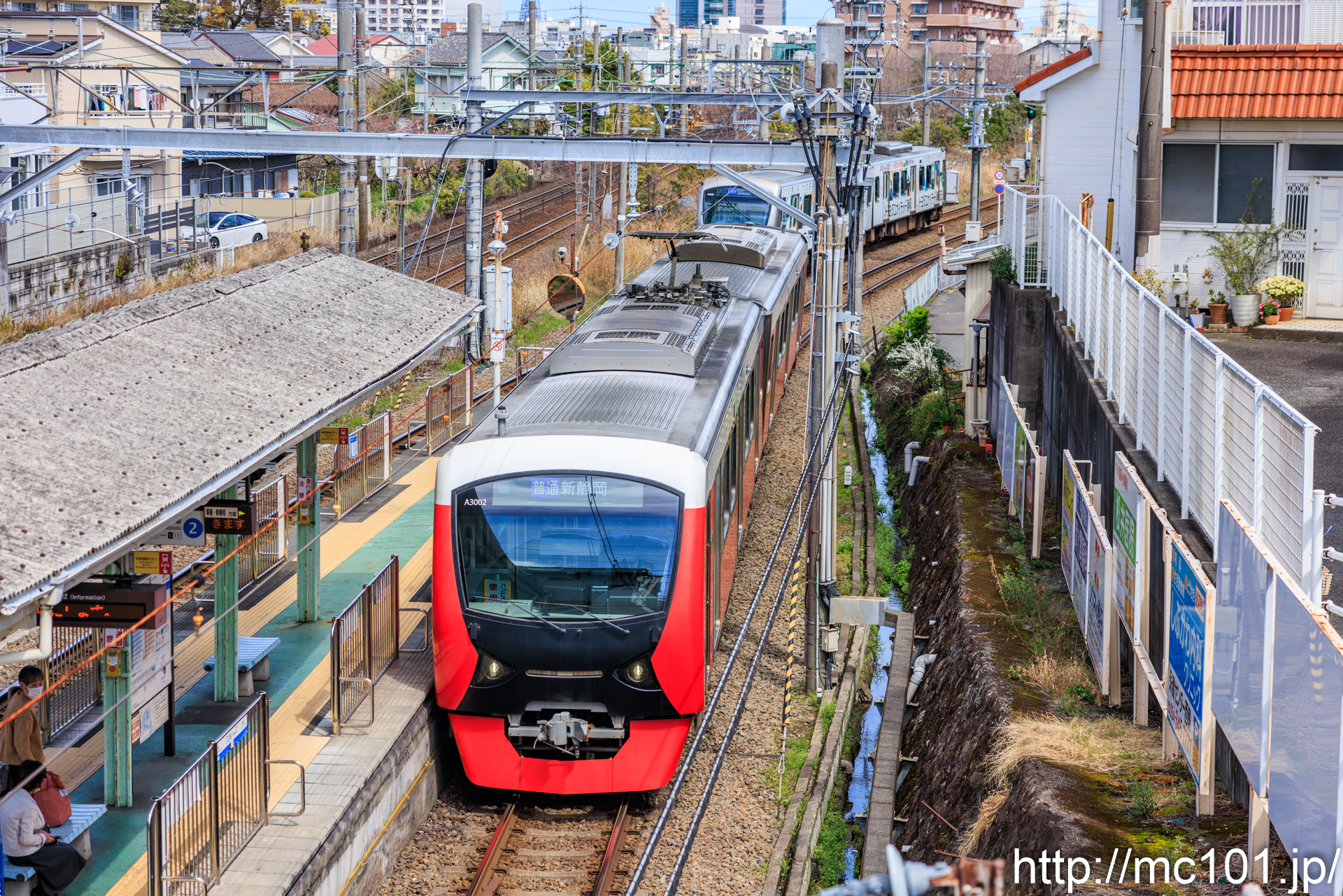 静岡鉄道静岡清水線 入江岡駅付近で撮影した静岡鉄道A3000形A3002を先頭とする列車(A3002F)の写真