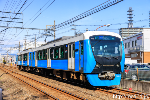 静岡鉄道静岡清水線 柚木～長沼間で撮影した静岡鉄道A3000形A3001を先頭とする列車(A3001F)の写真