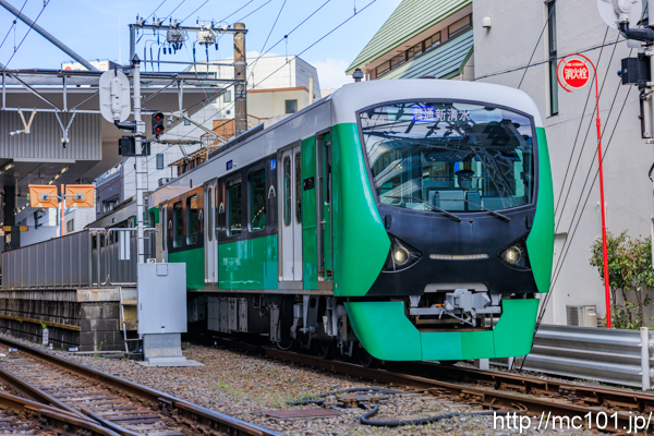 静岡鉄道静岡清水線 新静岡駅付近で撮影した静岡鉄道A3000形A3503を先頭とする列車(A3003F)の写真