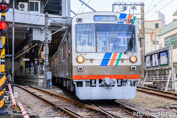 静岡鉄道静岡清水線 新静岡駅付近で撮影した静岡鉄道1000形1508を先頭とする列車(1008F)の写真