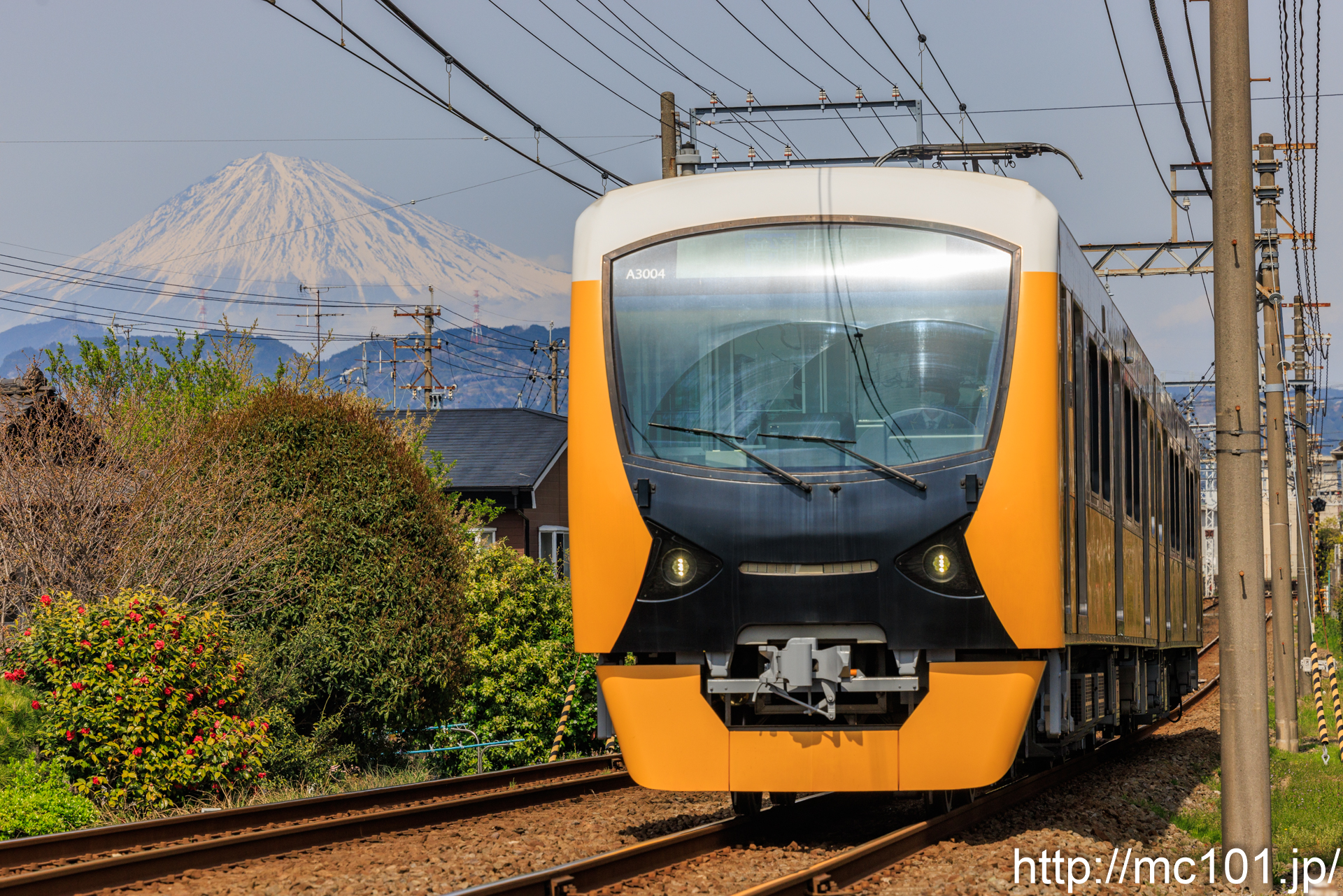 静岡鉄道静岡清水線 御門台～狐ヶ崎間で撮影した静岡鉄道A3000形A3004を先頭とする列車(A3004F)の写真