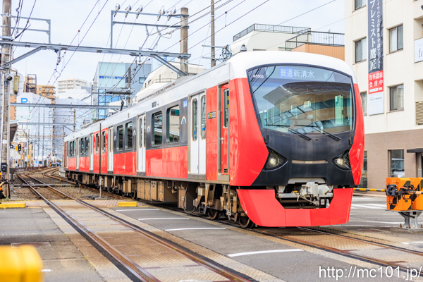 静岡鉄道静岡清水線 日吉町駅付近で撮影した静岡鉄道A3000形A3502を先頭とする列車(A3002F)の写真