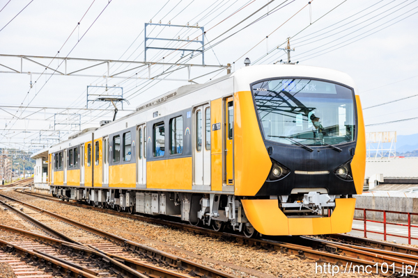 静岡鉄道静岡清水線 県総合運動場駅付近で撮影した静岡鉄道A3000形A3504を先頭とする列車(A3004F)の写真
