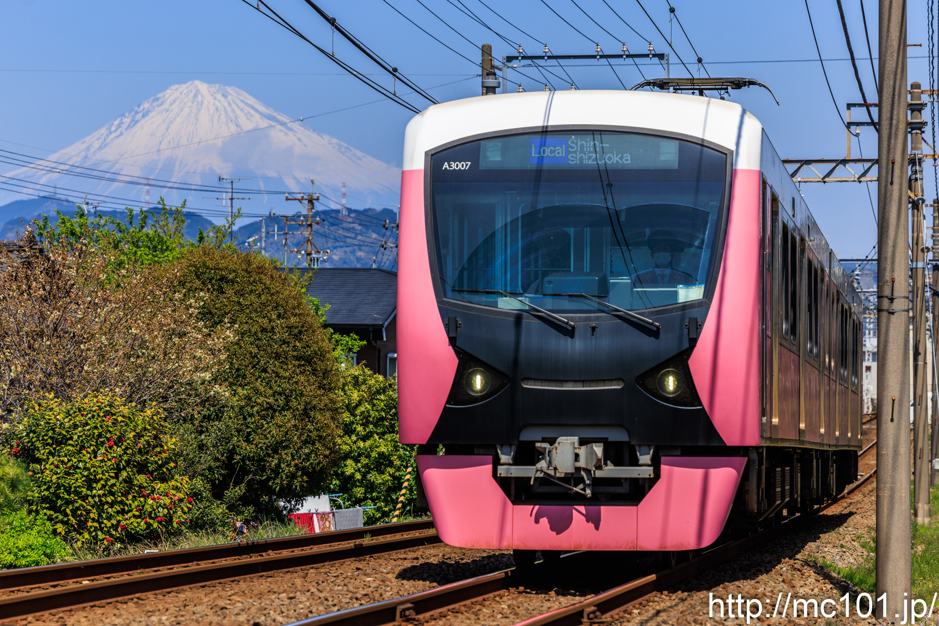 静岡鉄道静岡清水線 御門台～狐ヶ崎間で撮影した静岡鉄道A3000形A3007を先頭とする列車(A3007F)の写真