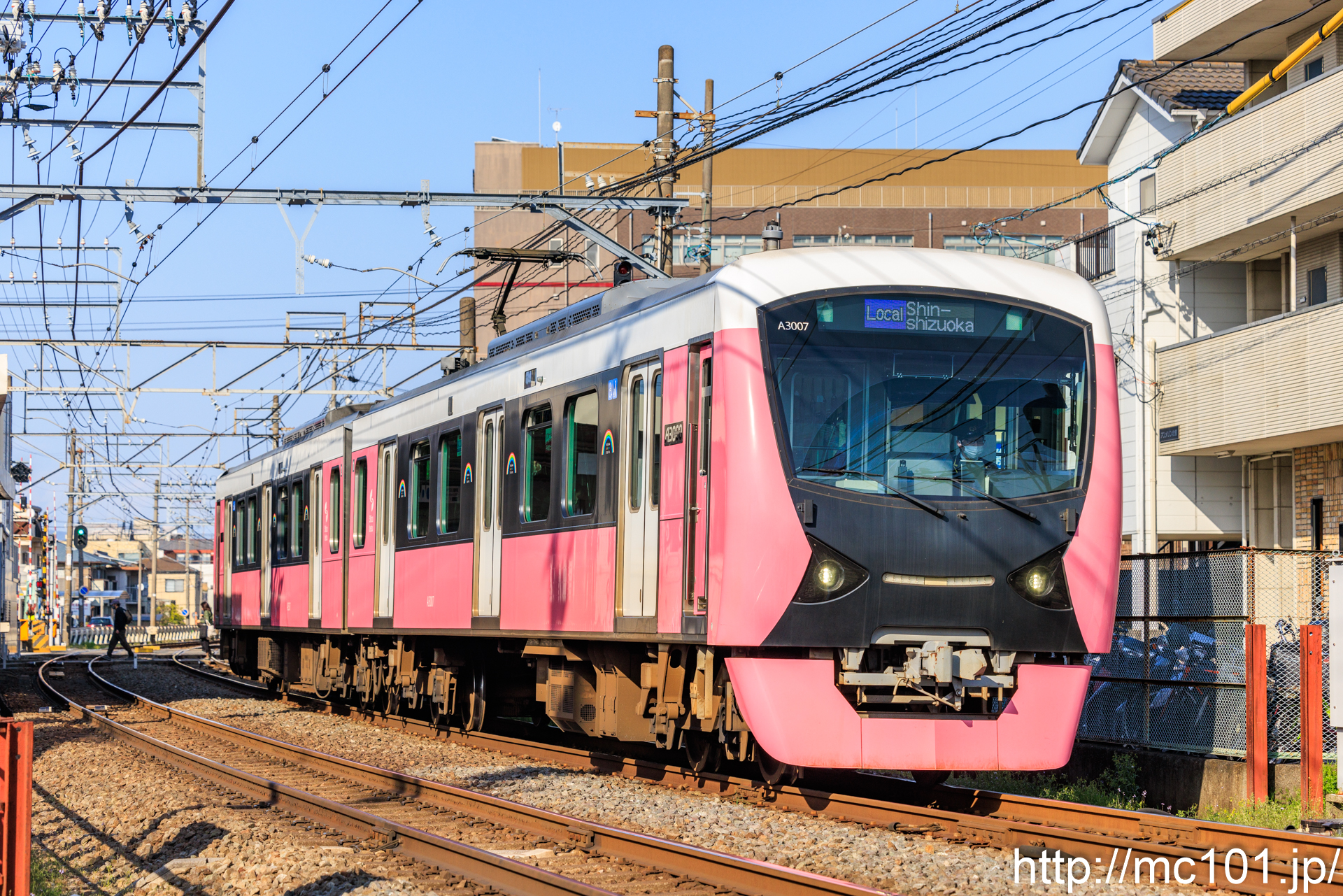 静岡鉄道静岡清水線 草薙駅付近で撮影した静岡鉄道A3000形A3007を先頭とする列車(A3007F)の写真