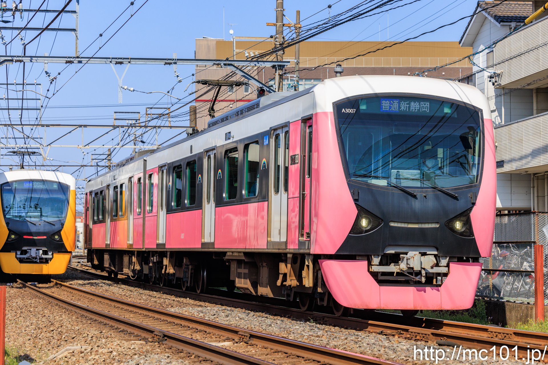 静岡鉄道静岡清水線 草薙駅付近で撮影した静岡鉄道A3000形A3007を先頭とする列車(A3007F)の写真