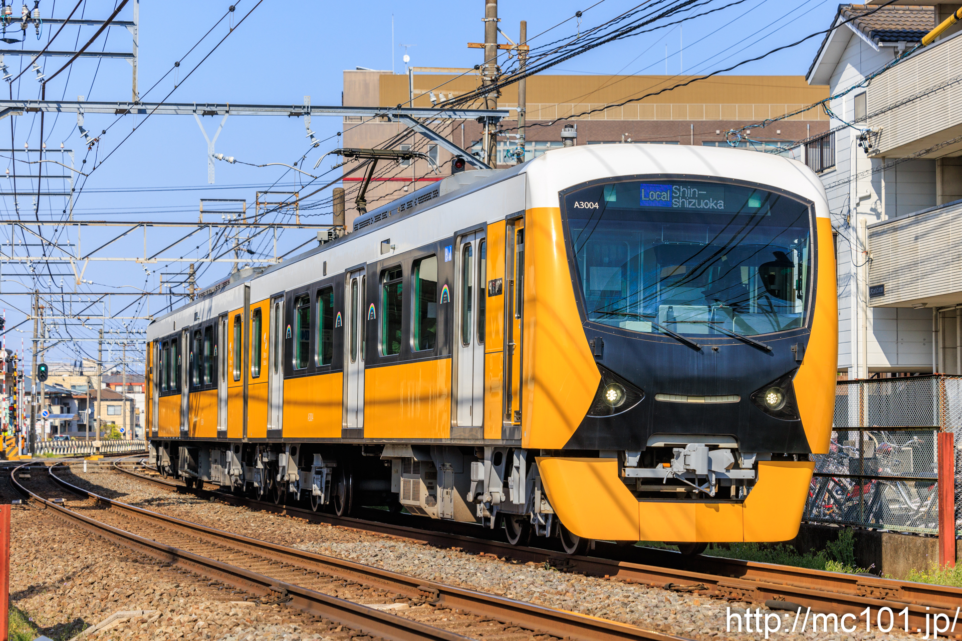 静岡鉄道静岡清水線 草薙駅付近で撮影した静岡鉄道A3000形A3004を先頭とする列車(A3004F)の写真