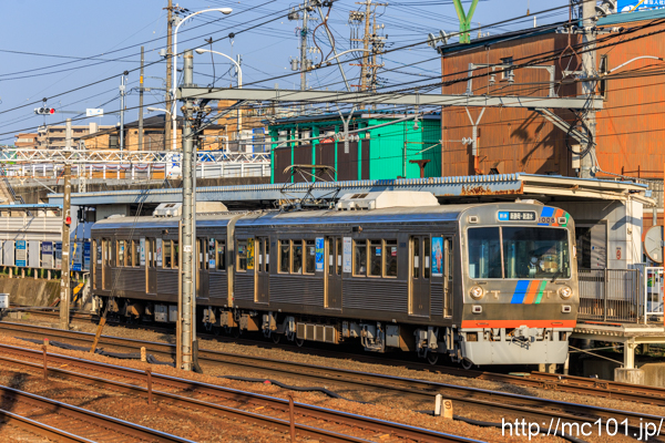 静岡鉄道静岡清水線 桜橋駅付近で撮影した静岡鉄道1000形1008を先頭とする列車(1008F)の写真