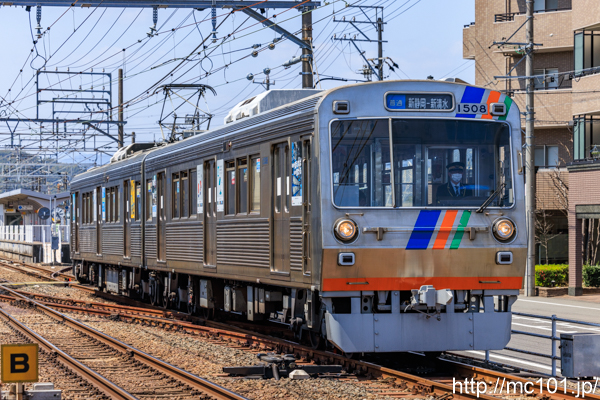 静岡鉄道静岡清水線 県総合運動場～県立美術館前間で撮影した静岡鉄道1000形1508を先頭とする列車(1008F)の写真