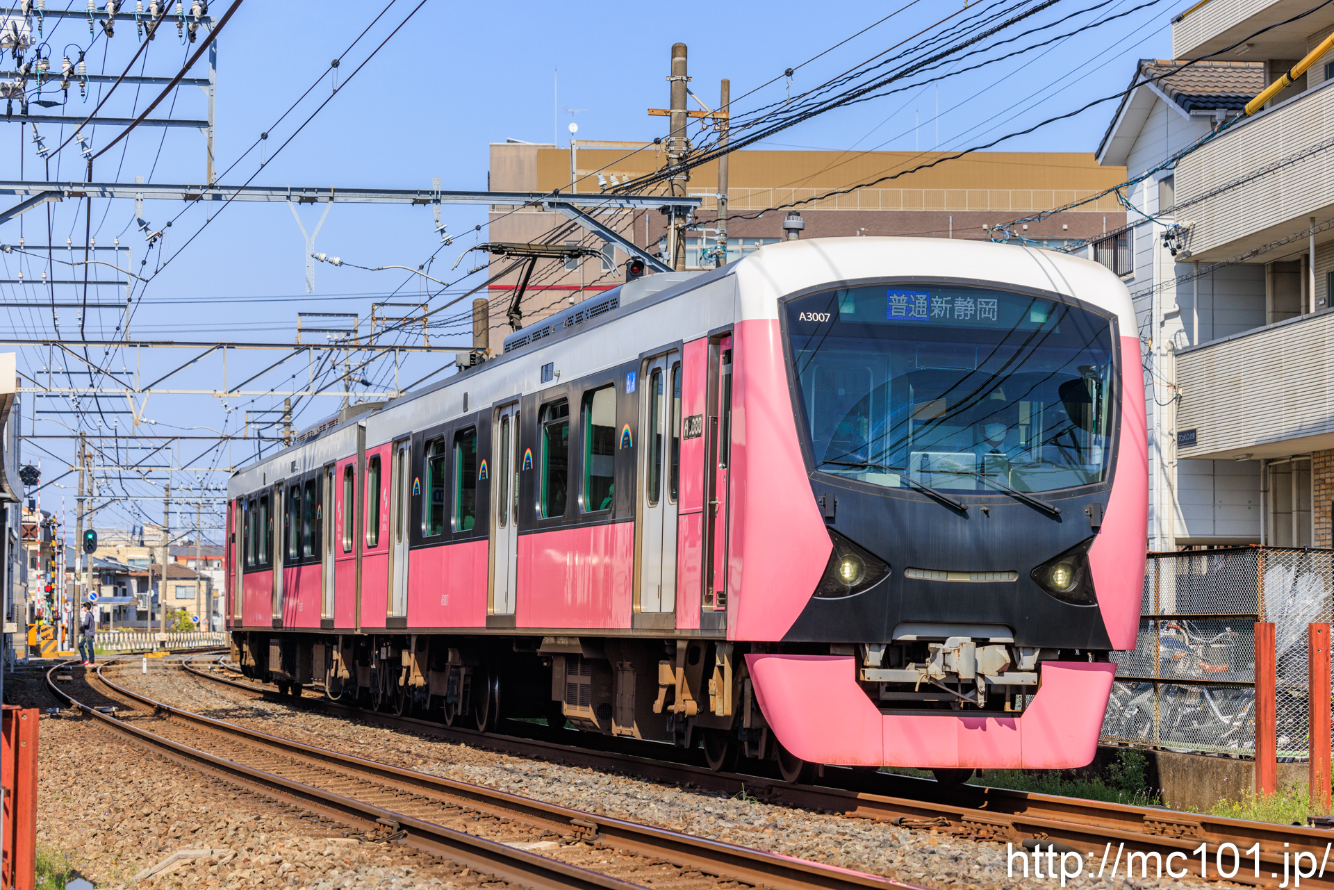 静岡鉄道静岡清水線 草薙駅付近で撮影した静岡鉄道A3000形A3007を先頭とする列車(A3007F)の写真
