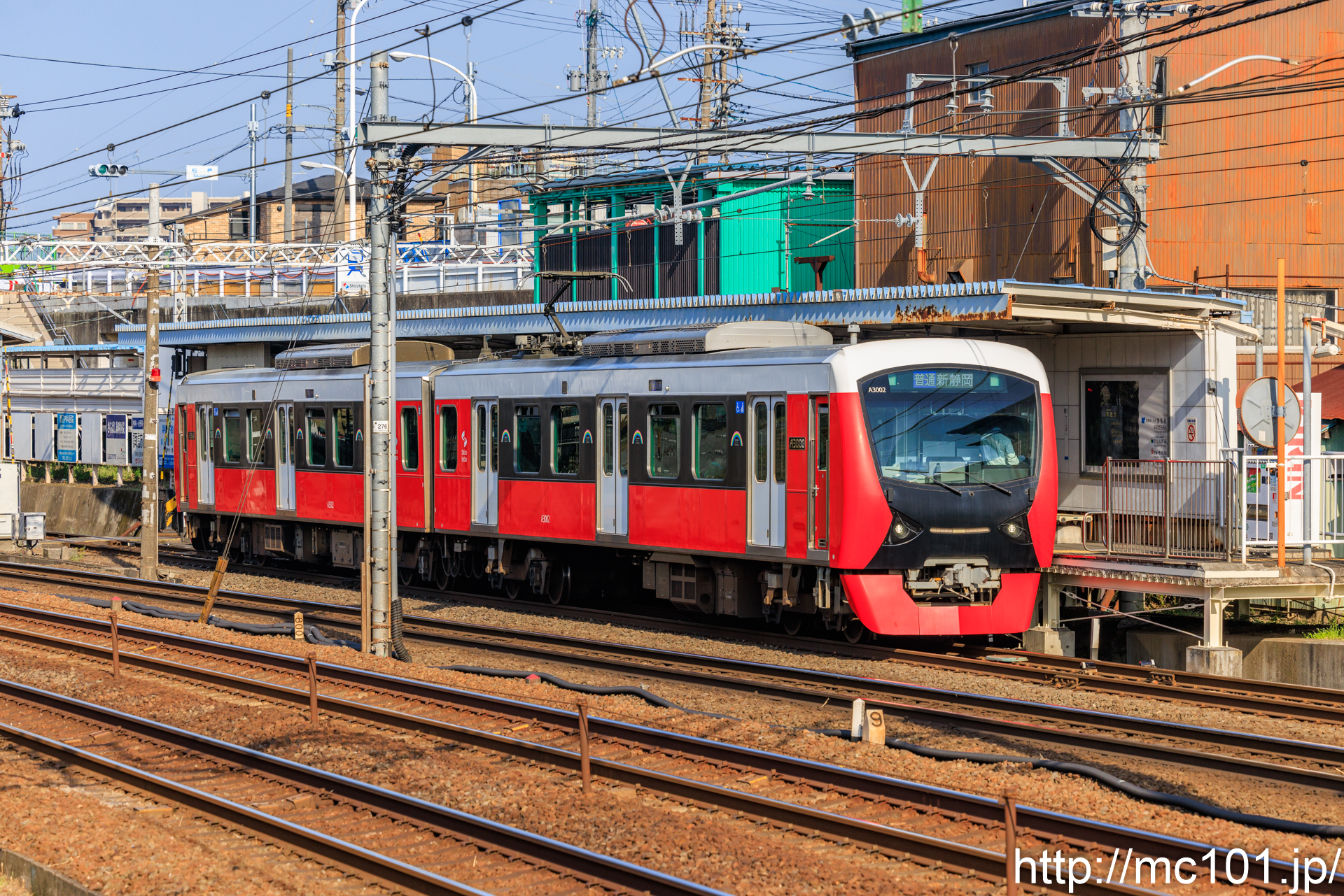 静岡鉄道静岡清水線 桜橋駅付近で撮影した静岡鉄道A3000形A3002を先頭とする列車(A3002F)の写真