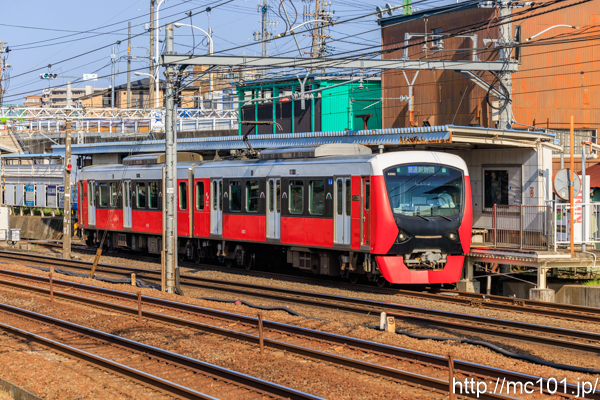 静岡鉄道静岡清水線 桜橋駅付近で撮影した静岡鉄道A3000形A3002を先頭とする列車(A3002F)の写真