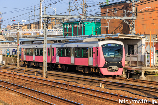 静岡鉄道静岡清水線 桜橋駅付近で撮影した静岡鉄道A3000形A3007を先頭とする列車(A3007F)の写真