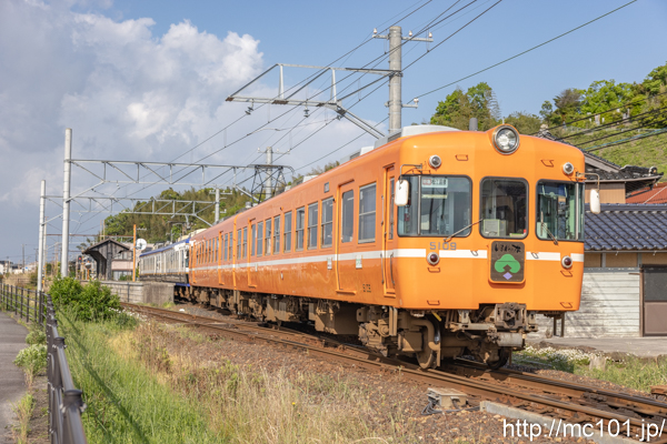 一畑電車北松江線 秋鹿町駅付近で撮影した一畑電車5000系5109を先頭とする列車(5009F)の写真