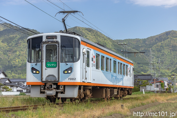 一畑電車北松江線  大津町～武志間で撮影した一畑電車7000系7002の写真