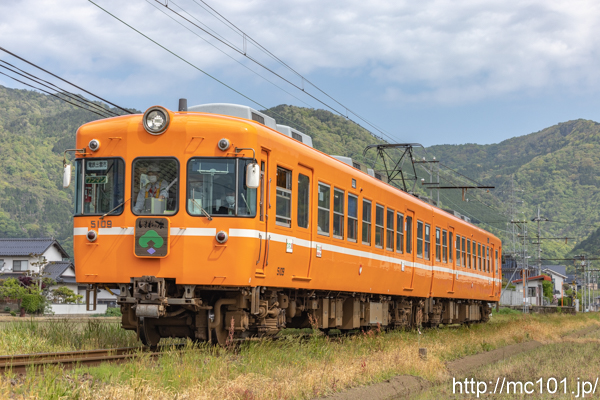 一畑電車北松江線  大津町～武志間で撮影した一畑電車5000系5109を先頭とする列車(5009F)の写真