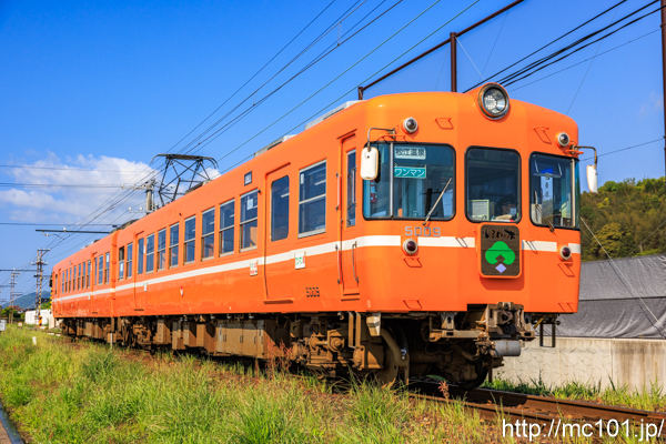 一畑電車北松江線 湖遊館新駅駅付近で撮影した一畑電車5000系5009を先頭とする列車(5009F)の写真