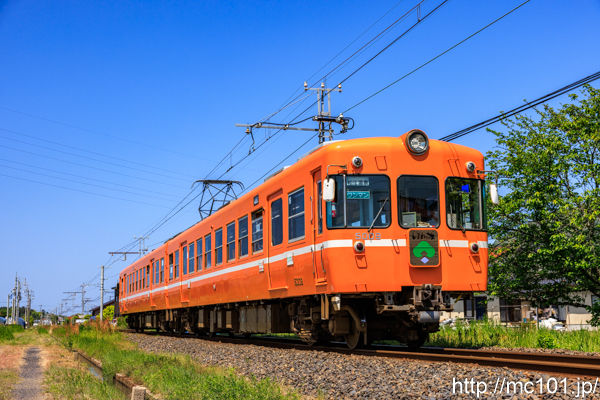 一畑電車大社線 遥堪～浜山公園北口間で撮影した一畑電車5000系5009を先頭とする列車(5009F)の写真