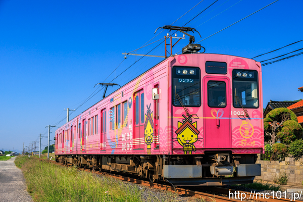 一畑電車北松江線 美談～旅伏間で撮影した一畑電車1000系1003を先頭とする列車(1003F)の写真