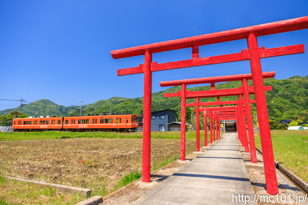 一畑電車大社線 高浜～遥堪間で撮影した一畑電車1000系1001を先頭とする列車(1001F)の写真