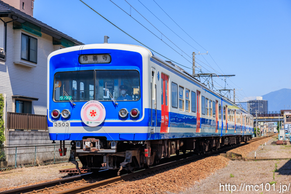 伊豆箱根鉄道駿豆線 三島二日町駅付近で撮影した伊豆箱根鉄道3000系3503を先頭とする列車(3503F)の写真