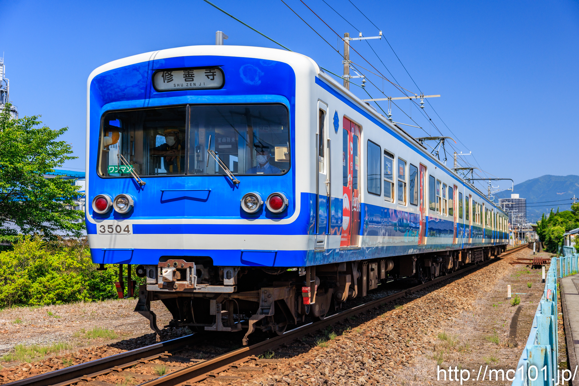 伊豆箱根鉄道駿豆線 三島二日町～大場間で撮影した伊豆箱根鉄道3000系3504を先頭とする列車(3504F)の写真