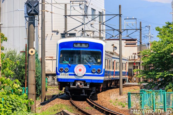 伊豆箱根鉄道駿豆線 三島広小路～三島田町間で撮影した伊豆箱根鉄道3000系3503を先頭とする列車(3503F)の写真