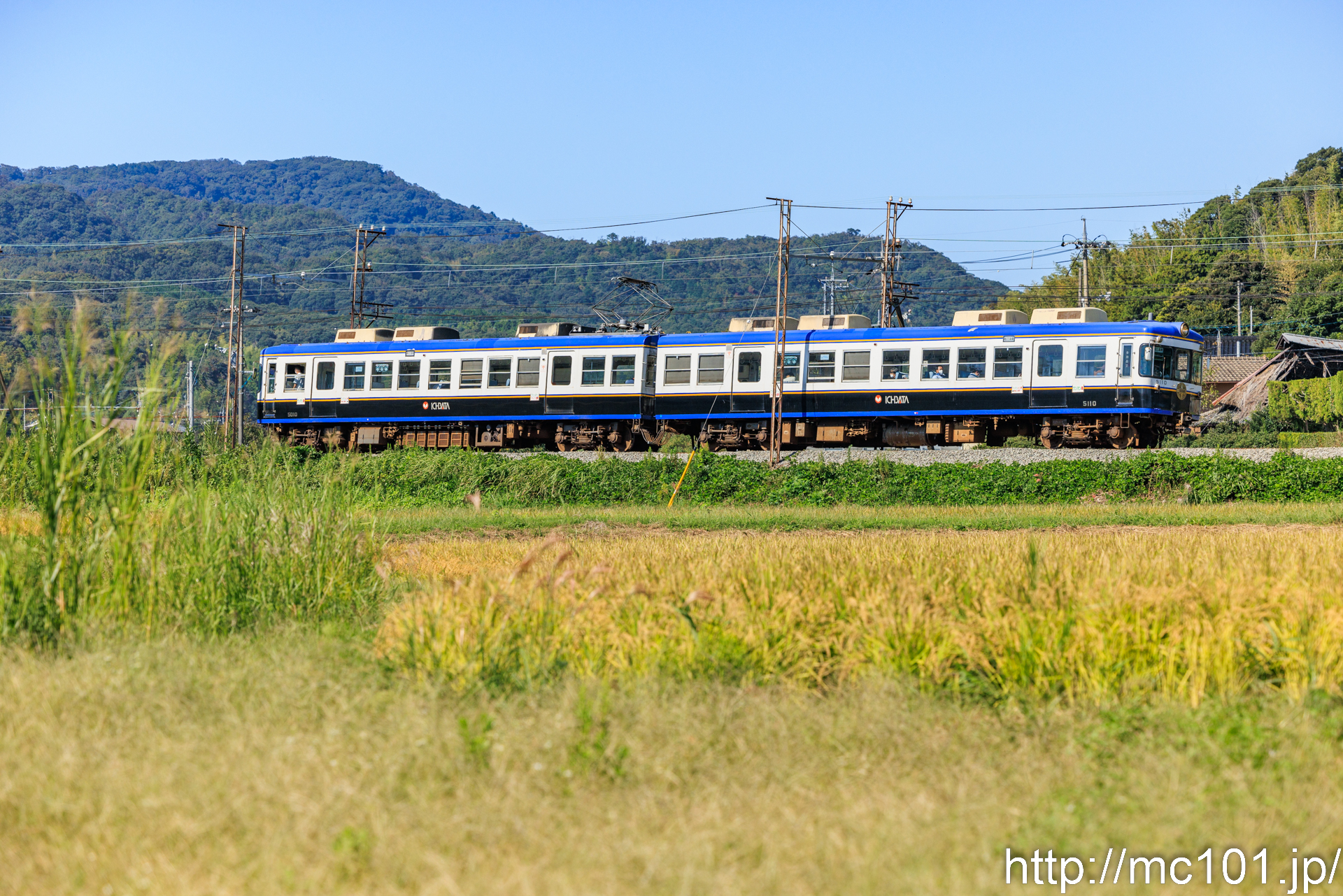 一畑電車北松江線 一畑口～伊野灘間で撮影した一畑電車5000系5110を先頭とする列車(5010F)の写真