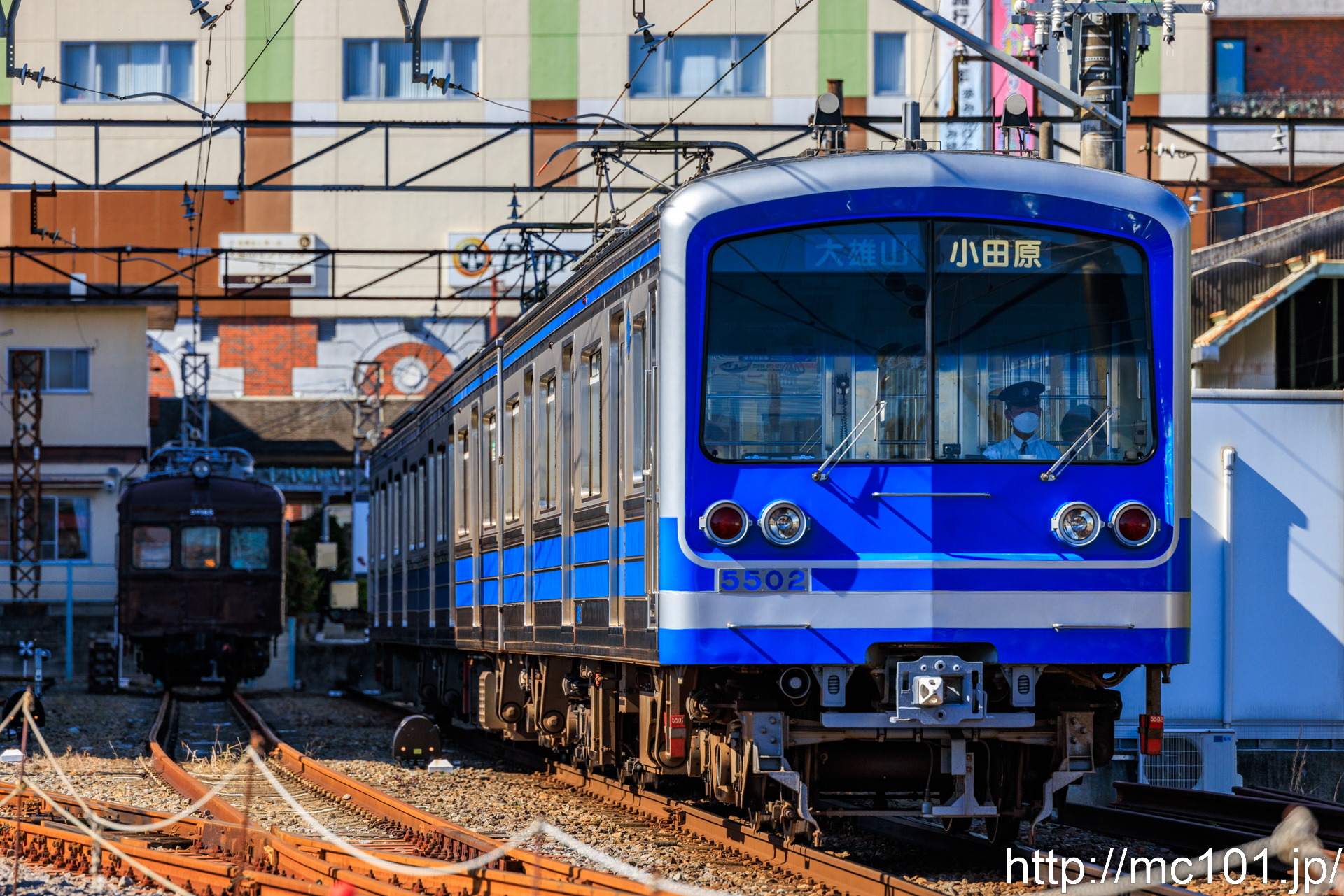 伊豆箱根鉄道大雄山線 大雄山駅付近で撮影した伊豆箱根鉄道5000形5502を先頭とする列車(5502F)の写真