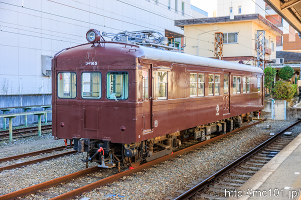伊豆箱根鉄道大雄山線 大雄山駅で撮影した伊豆箱根鉄道コデ165形コデ165の写真