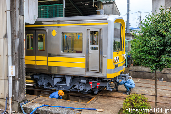 伊豆箱根鉄道大雄山線 大雄山駅で撮影した伊豆箱根鉄道5000系5504(5504F)の写真