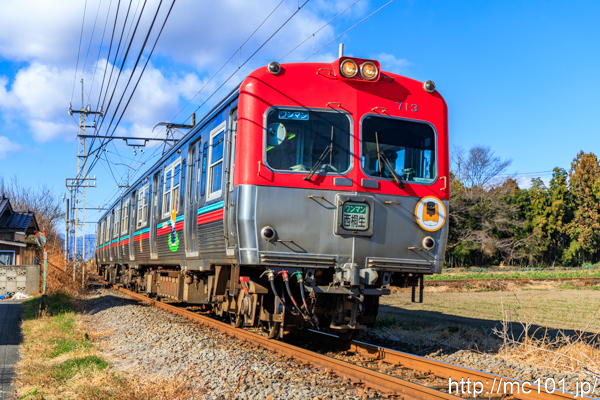 上毛電気鉄道上毛線 北原～新屋間で撮影した上毛電気鉄道700形を先頭とする列車の写真