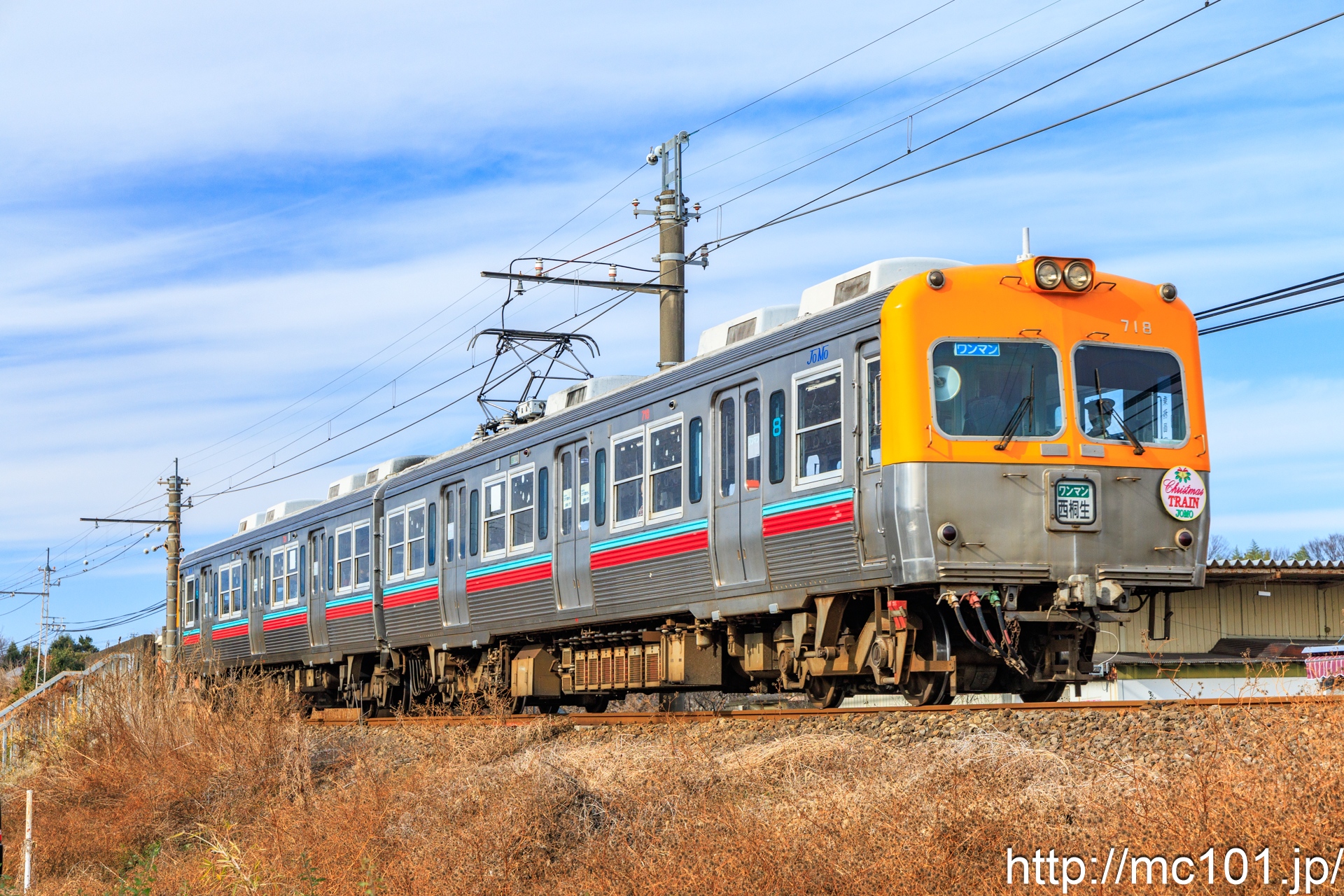 上毛電気鉄道上毛線 新里～新川間で撮影した上毛電気鉄道700形718を先頭とする列車の写真