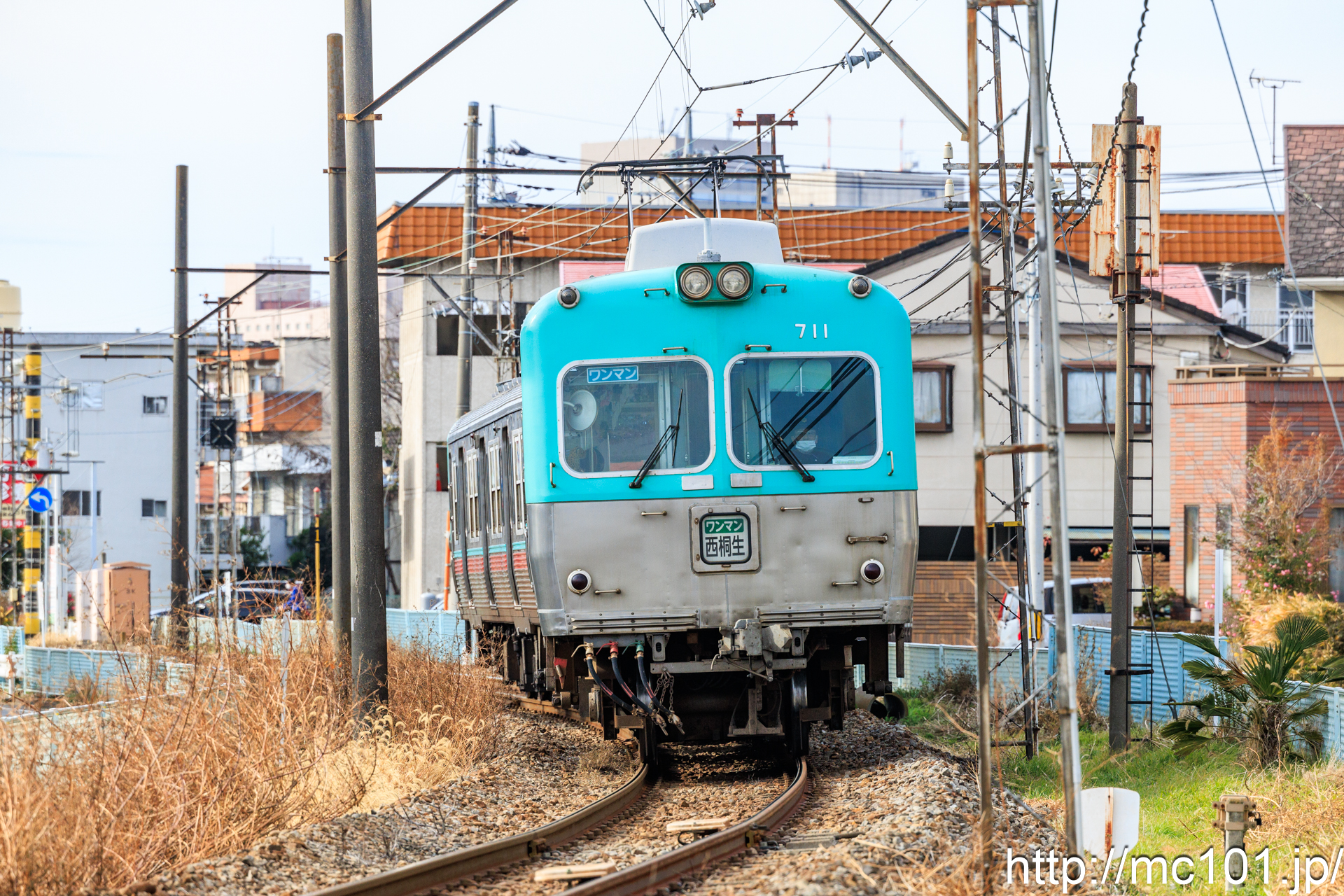 上毛電気鉄道上毛線 城東～三俣間で撮影した上毛電気鉄道700形711を先頭とする列車の写真