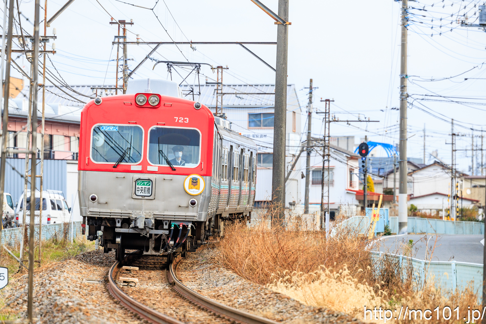 上毛電気鉄道上毛線 城東～三俣間で撮影した上毛電気鉄道700形723を先頭とする列車の写真