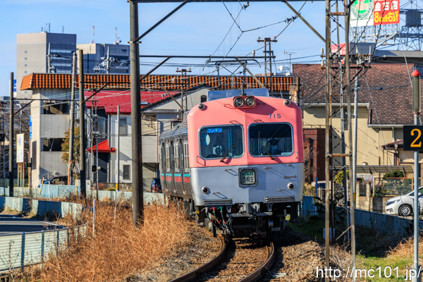 上毛電気鉄道上毛線 城東～三俣間で撮影した上毛電気鉄道700形715を先頭とする列車の写真