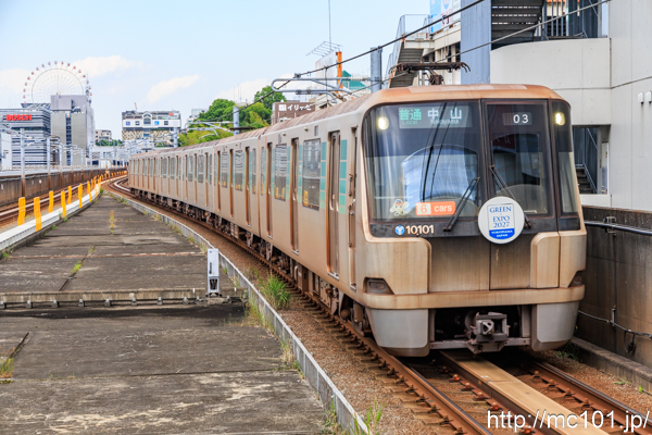 横浜市交通局グリーンラインセンター南駅 で撮影した横浜市交通局10000形10101 他 の写真