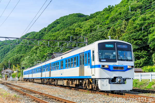 秩父鉄道秩父本線波久礼駅付近 で撮影した秩父鉄道6000系6002 他 の写真