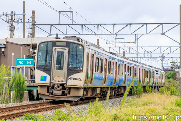 JR東日本仙石線蛇田駅 で撮影したJR東日本HB-E210系HB-E211-5 他 の写真
