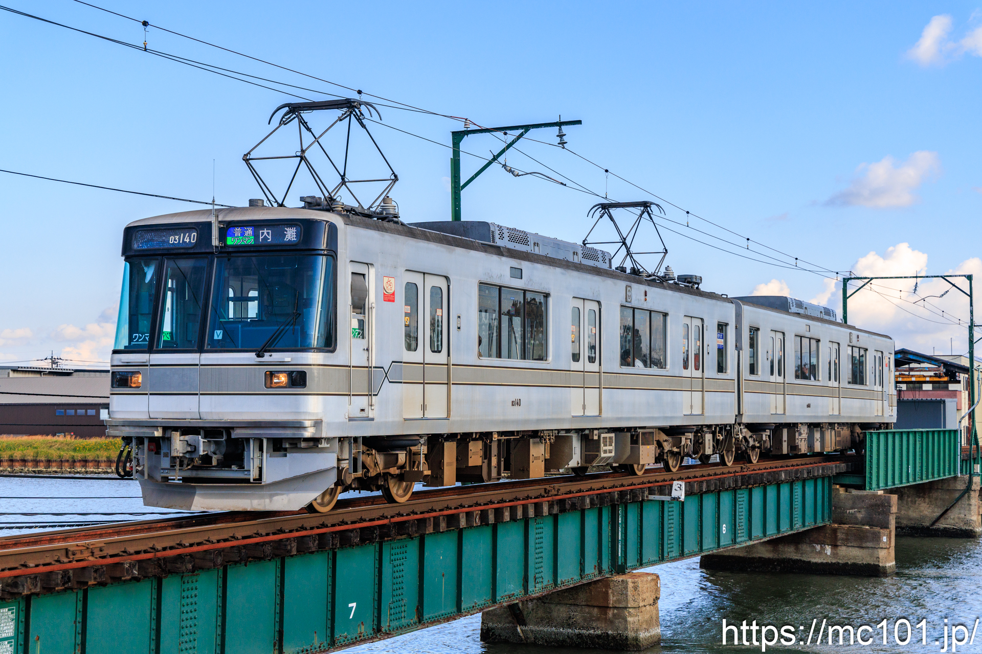 北陸鉄道浅野川線蚊爪～粟ヶ崎間 で撮影した北陸鉄道03系03-140 他 の写真