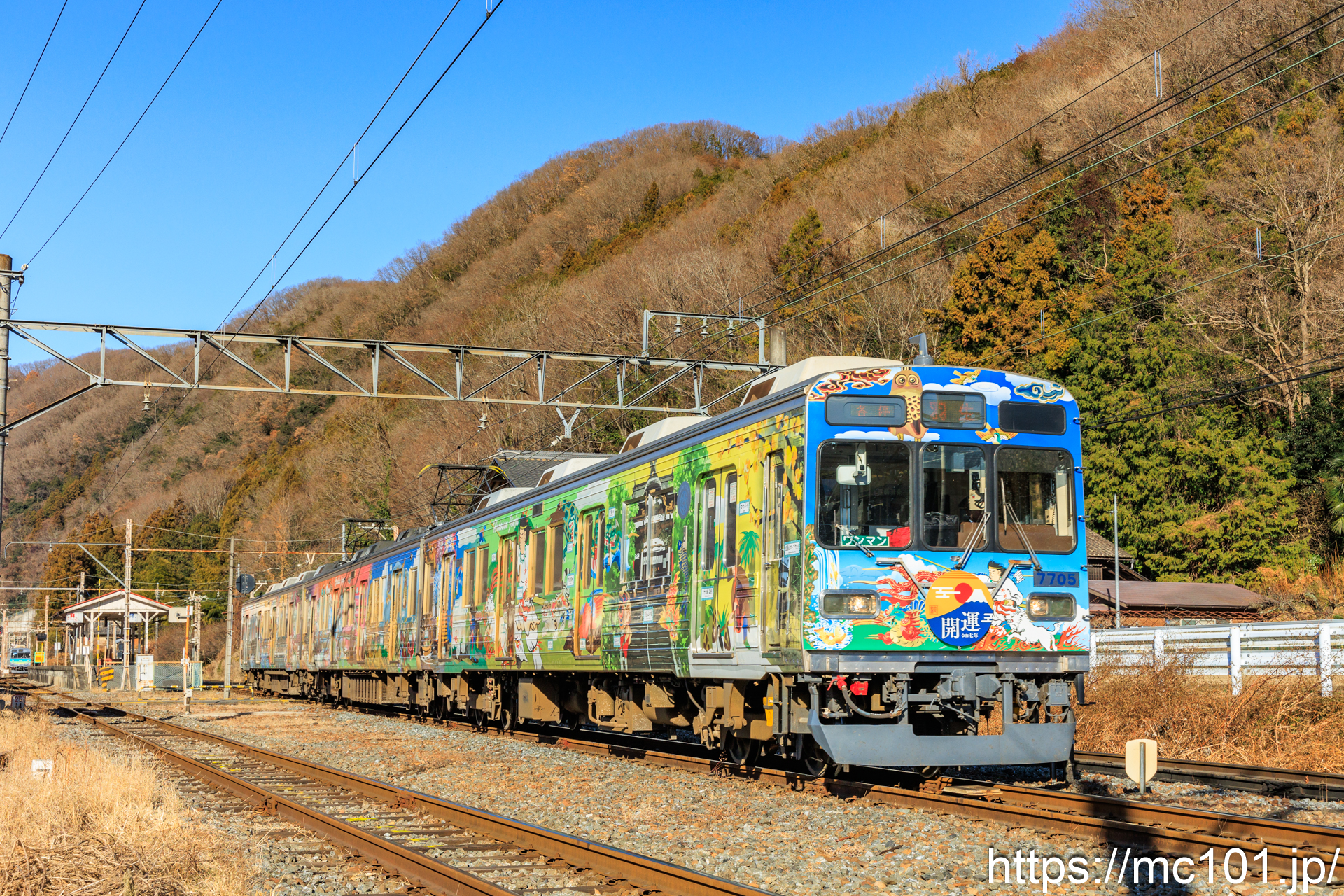 秩父鉄道秩父本線波久礼駅付近 で撮影した秩父鉄道7500系7705 他 の写真