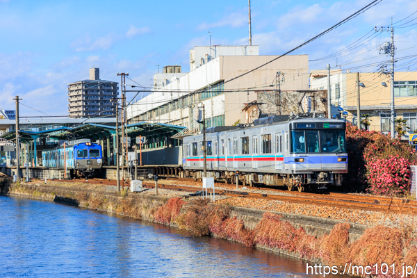 上毛電気鉄道上毛線中央前橋駅付近 で撮影した上毛電気鉄道800形811 他 の写真