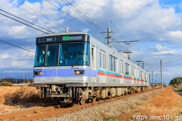 上毛電気鉄道上毛線樋越～北原間 で撮影した上毛電気鉄道800形821 他 の写真