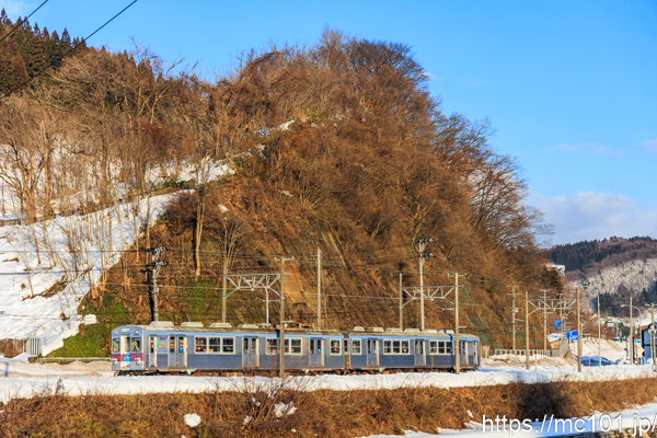 弘南鉄道大鰐線大鰐～宿川原間 で撮影した弘南鉄道7000系7034 他 の写真