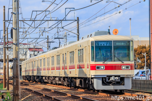 新京成電鉄新京成線三咲～滝不動間 で撮影した新京成電鉄8800系8808-1 他 の写真