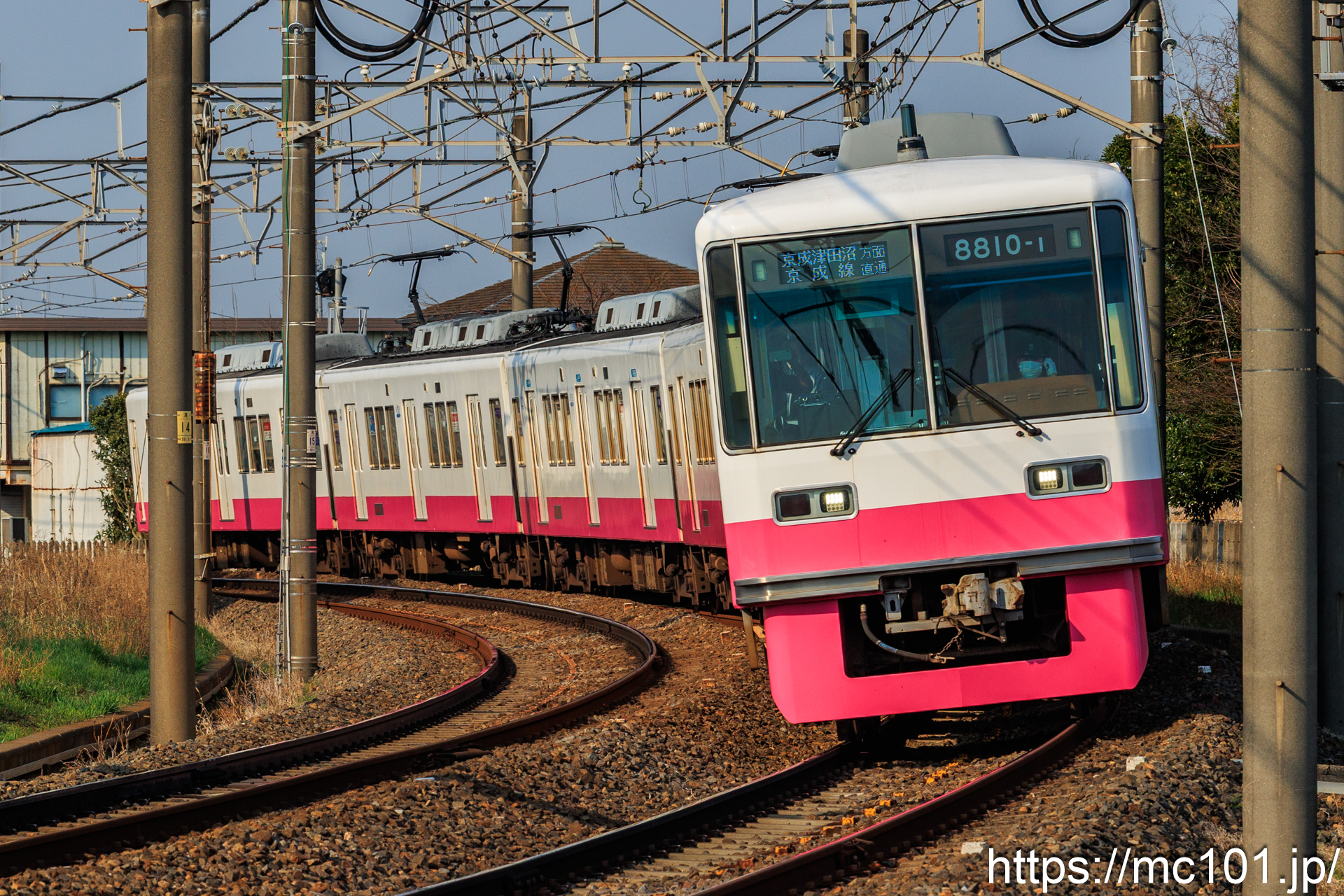 新京成電鉄新京成線三咲～滝不動間 で撮影した新京成電鉄8800系8810-1 他 の写真