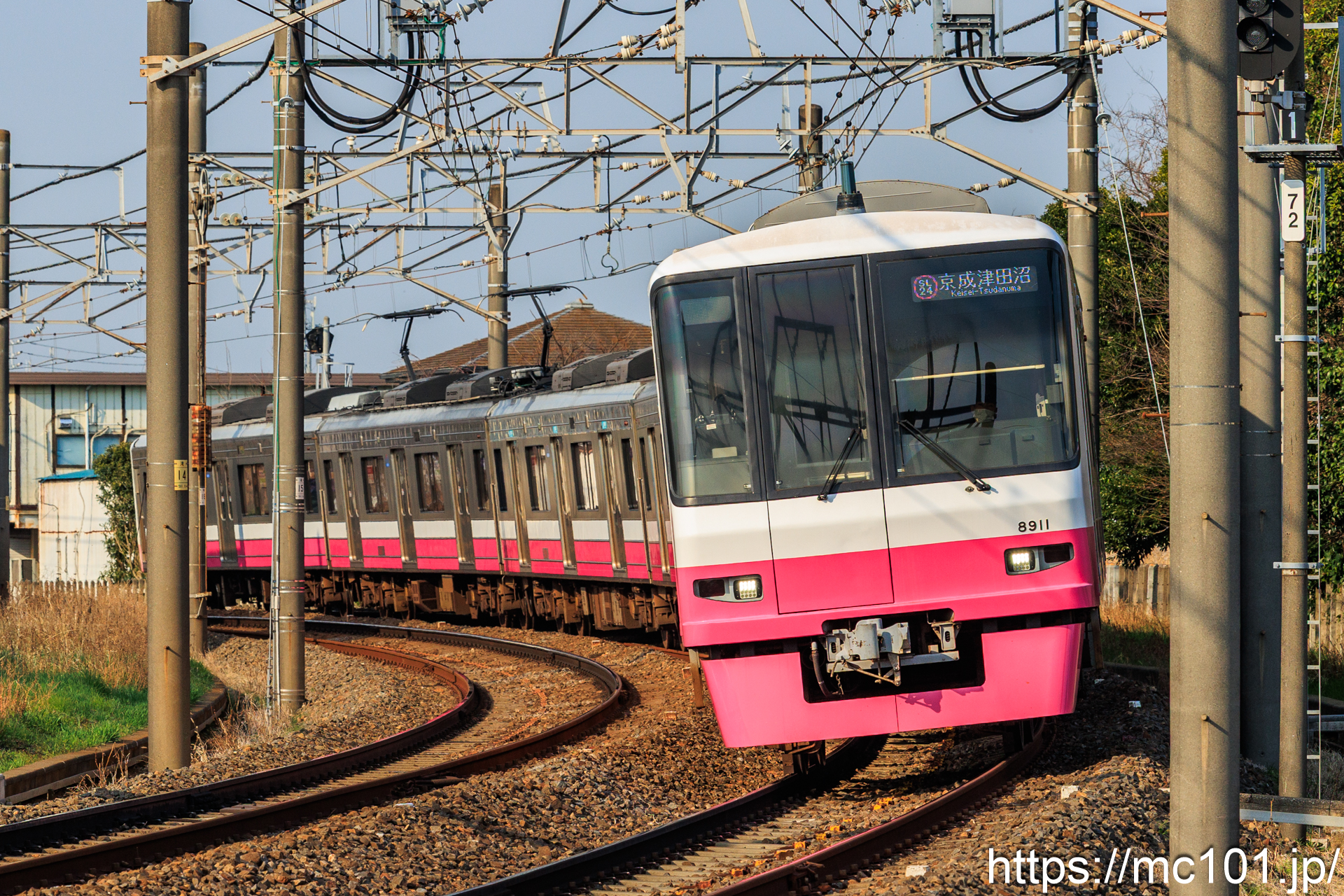 新京成電鉄新京成線三咲～滝不動間 で撮影した新京成電鉄8900系8911 他 の写真