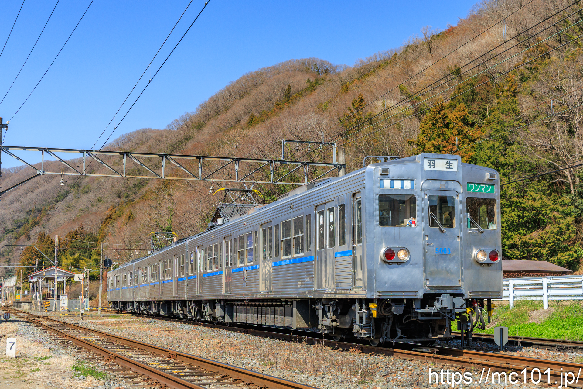 秩父鉄道秩父本線 波久礼駅付近で撮影した秩父鉄道5000系5003を先頭とする列車(5003F)の写真