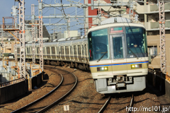 [大阪環状線寺田町駅] 3413電車大和路快速(遅延)、221系NB804編成